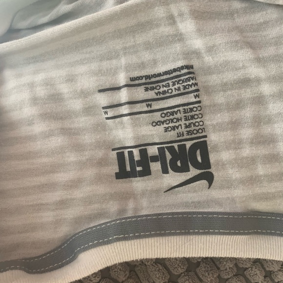 Nike Ombré Tee - Picture 4 of 4